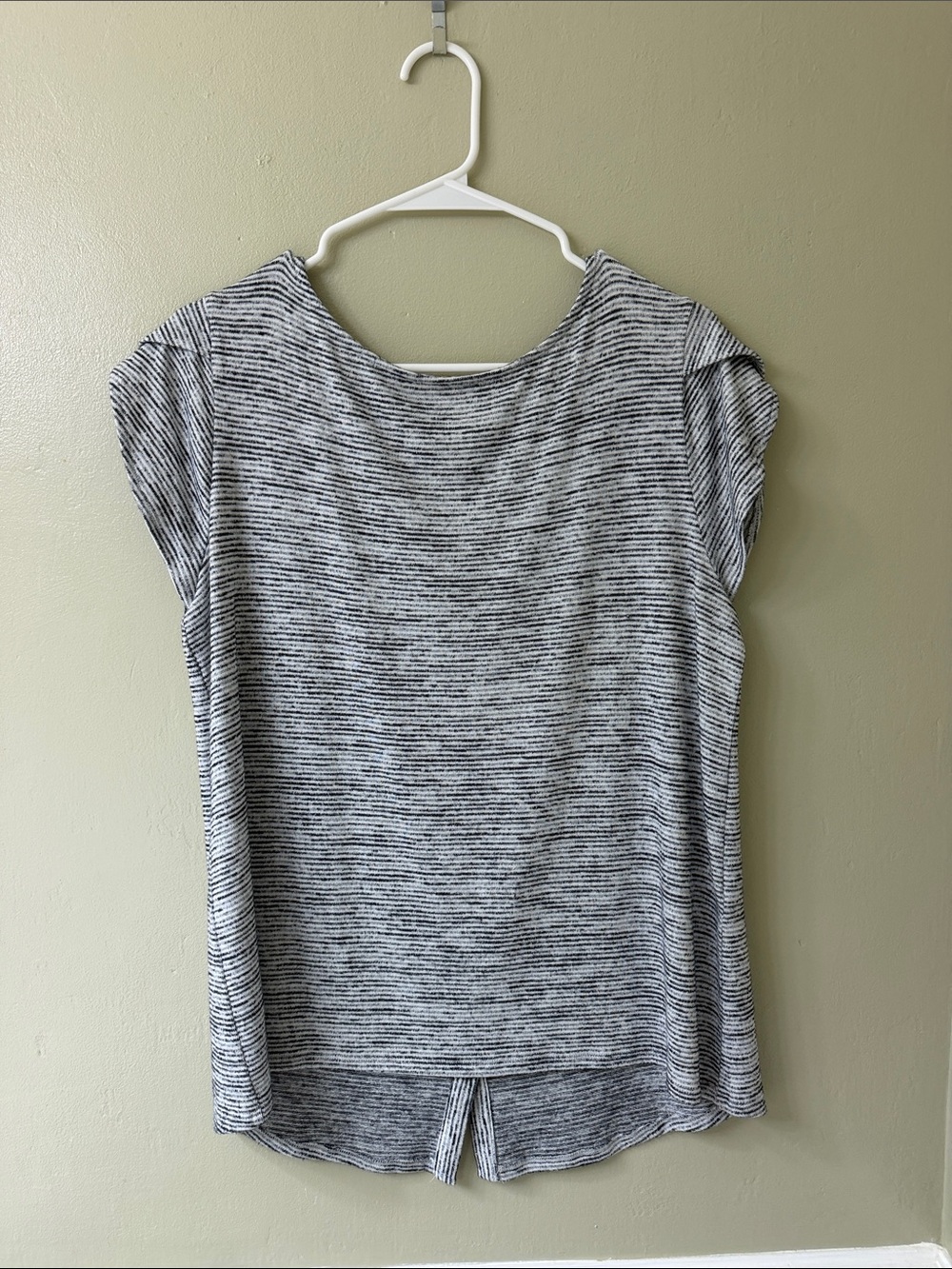Market & Spruce Gray & White Striped Cap-Sleeve Top